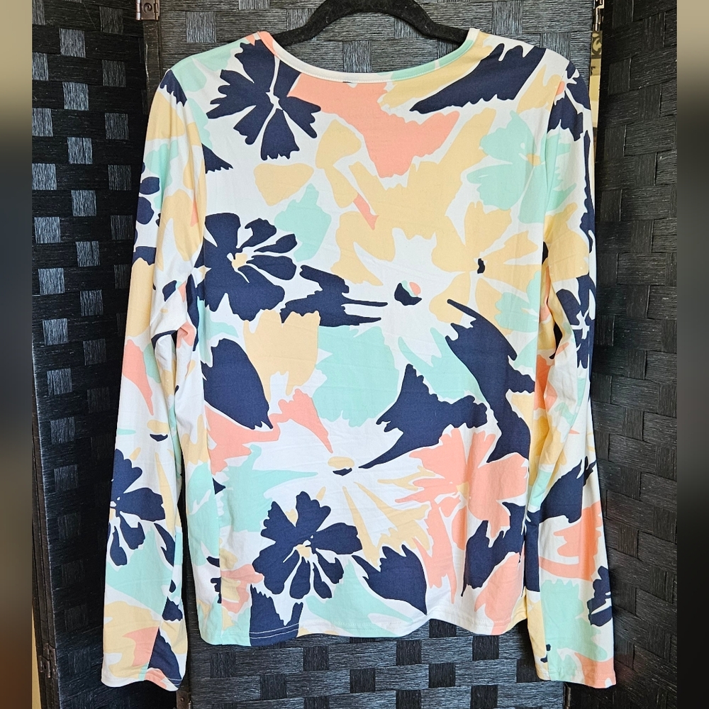 Hang Ten UV protection long sleeve shirt.